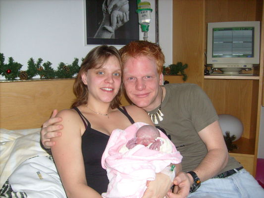 Das war der SchÃ¶nste Tag in Meinem Leben,die Geburt Meiner Tocher Amy am 03.12.2007 um 14.02 uhr,auf diem Bild ist grade mal 5 min alt
