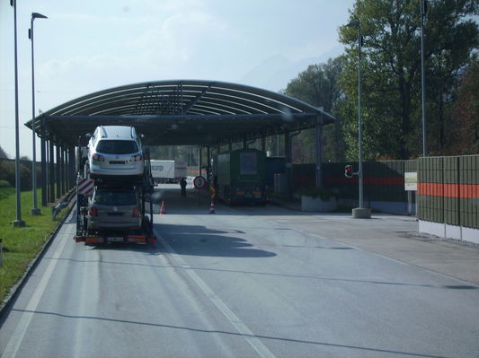 LÃ¤stiger Kontrollplatz auf der Inntal Autobahn bei Kundl
