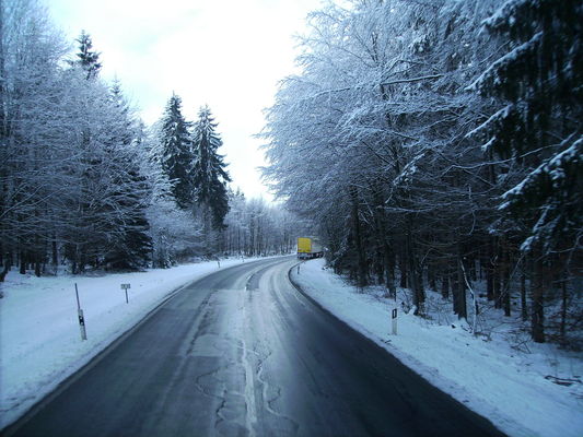 Fahrt durch den Frankenwald
03.01.08 auf dem weg zum Laden nach Tettau/Frankenwald
