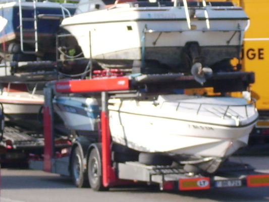 Autotransporter zweckentfremdet  
